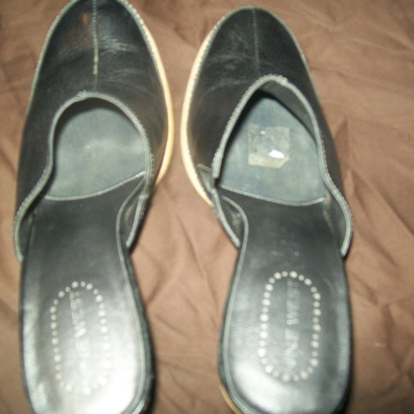 nine west leather heels 2 1/2 black size 10 - Picture 2 of 2